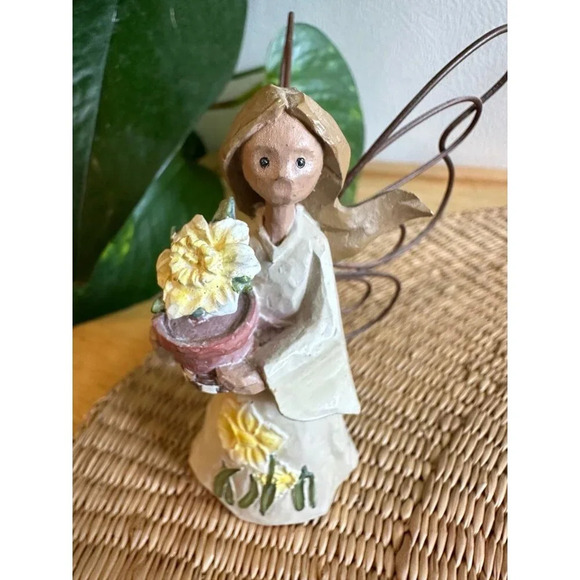 Angel Accents March Daffodil figurine - Picture 2 of 9